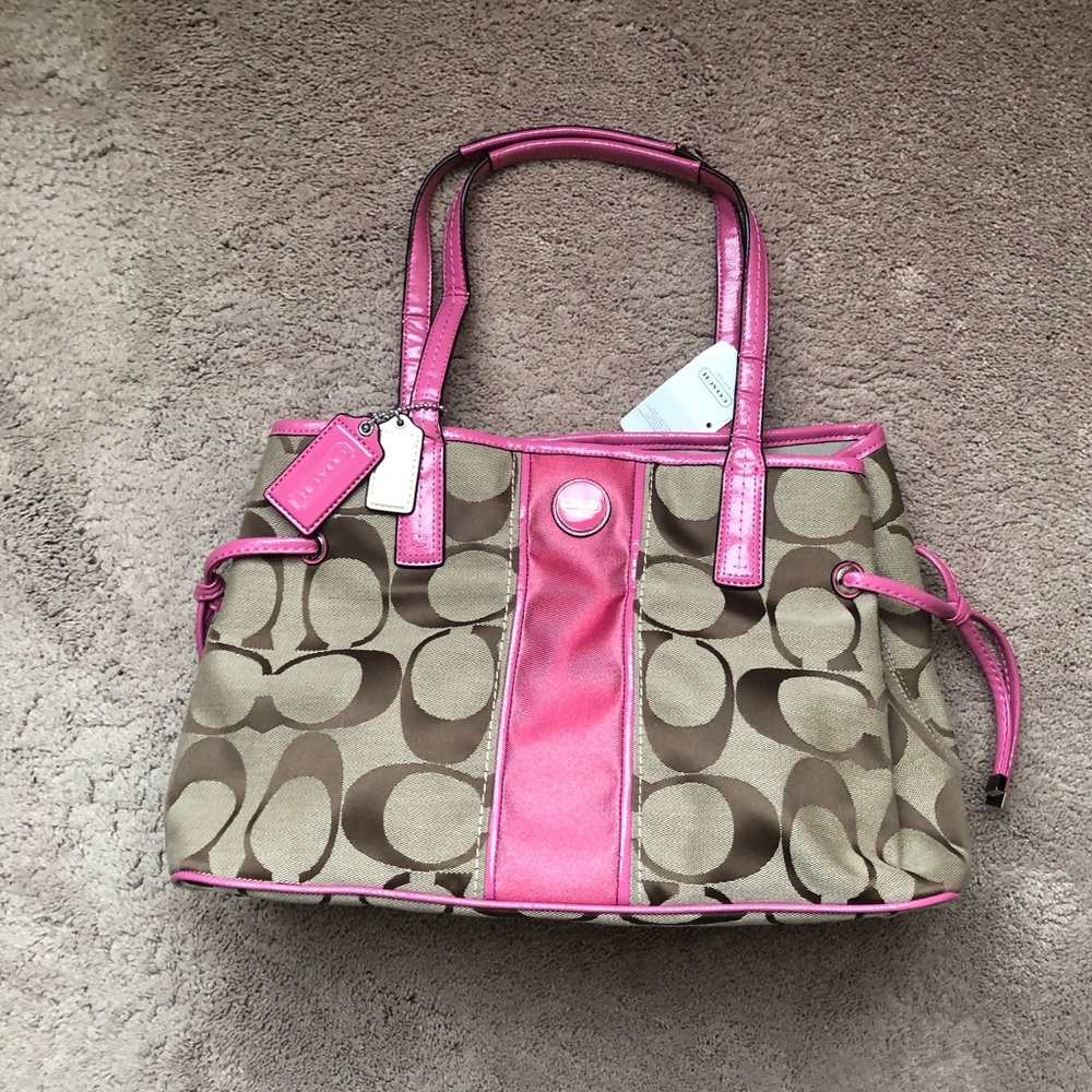Coach Signature Carryall Bag
